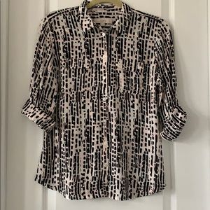 NWOT LOFT Print 100% Polyester Front Pockets Roll-Up Sleeves Blouse Size MP
